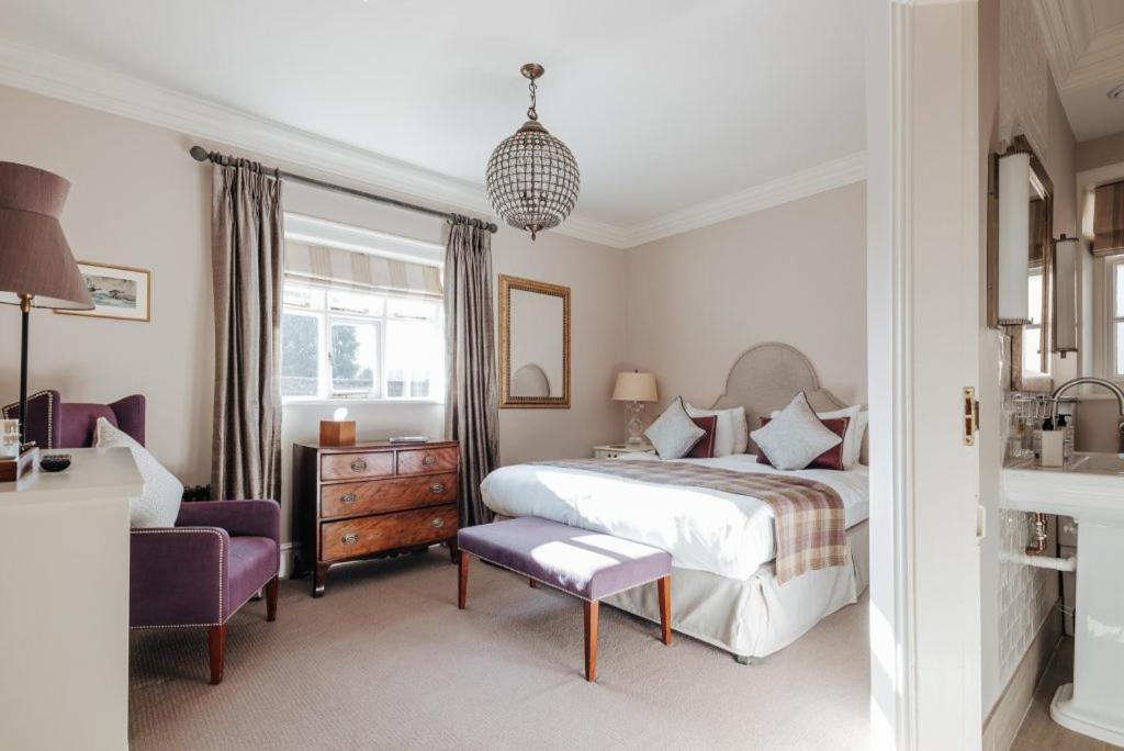 Victoria Hotel 4*